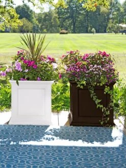 Fairfield Self-Watering Square Planter, 20” X 20” 14 Fairfield Self-Watering Square Planter, 20” X 20” -Gardener's supply company 39618 3022 001E tif