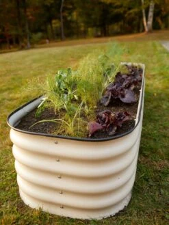 Birdies™ Modular Metal Raised Bed -Gardener's supply company 8586930 6018 tif