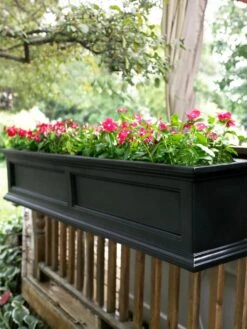 Fairfield Self-Watering Window Box, 5’ 13 Fairfield Self-Watering Window Box, 5’ -Gardener's supply company 8588938 101V tif