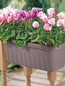 Adjustable Self-Watering Railing Planter, 24" -Gardener's supply company 8592173 02V tif