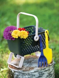 Calipso 3-in-1 Kids Gardening Self-Watering Planter Kit 11 Calipso 3-in-1 Kids Gardening Self-Watering Planter Kit -Gardener's supply company 8609217 0348 tif