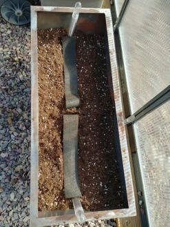 Adjustable Self-Watering Insert For Pots And Planters -Gardener's supply company 8610250 7000 tif