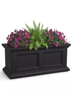 Fairfield Self-Watering Window Box, 2’ 16 Fairfield Self-Watering Window Box, 2’ -Gardener's supply company 8613268 02V tif